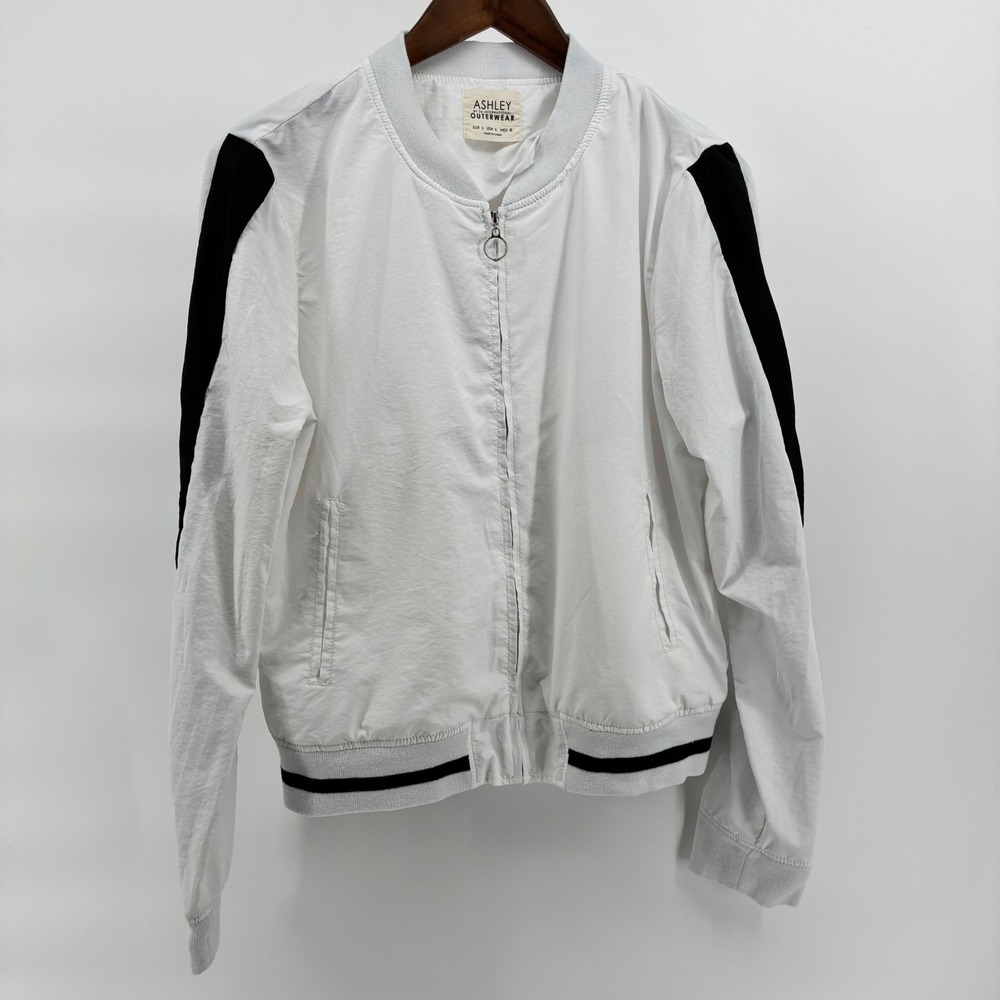 Ashley by 26 International White Bomber Jacket Black Stripe Size L 13747-SNA